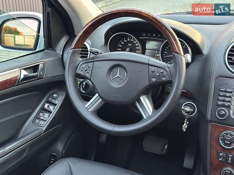 Внедорожник / Кроссовер Mercedes-Benz GL-Class 2006 в Ужгороде фото 18 Внедорожник / Кроссовер Mercedes-Benz GL-Class 2006 в Ужгороде