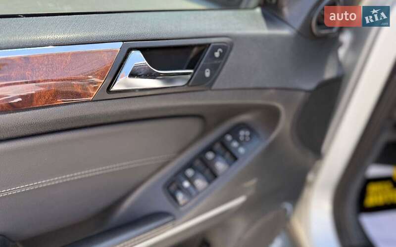 Позашляховик / Кросовер Mercedes-Benz GL-Class 2010 в Чернівцях