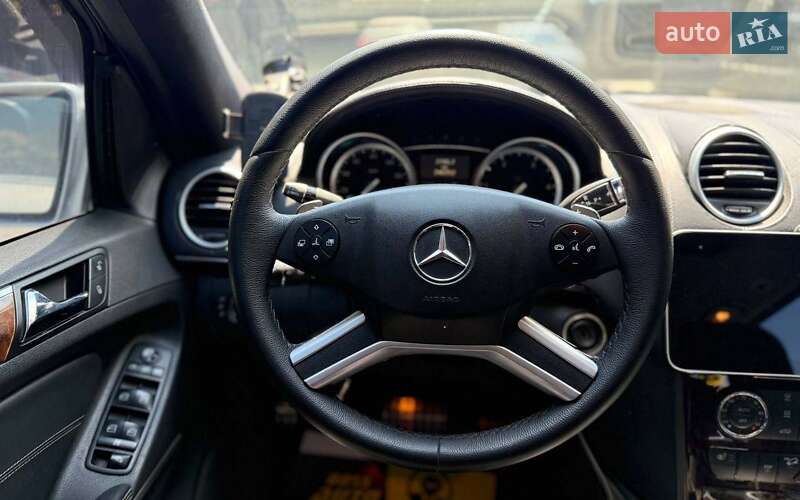 Позашляховик / Кросовер Mercedes-Benz GL-Class 2010 в Чернівцях