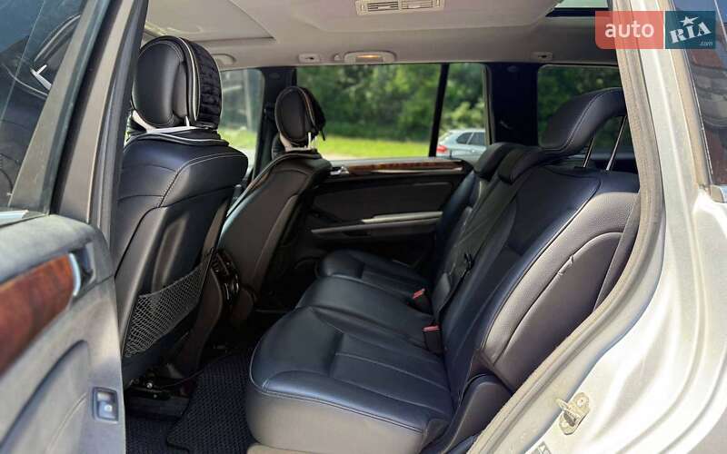 Позашляховик / Кросовер Mercedes-Benz GL-Class 2010 в Чернівцях
