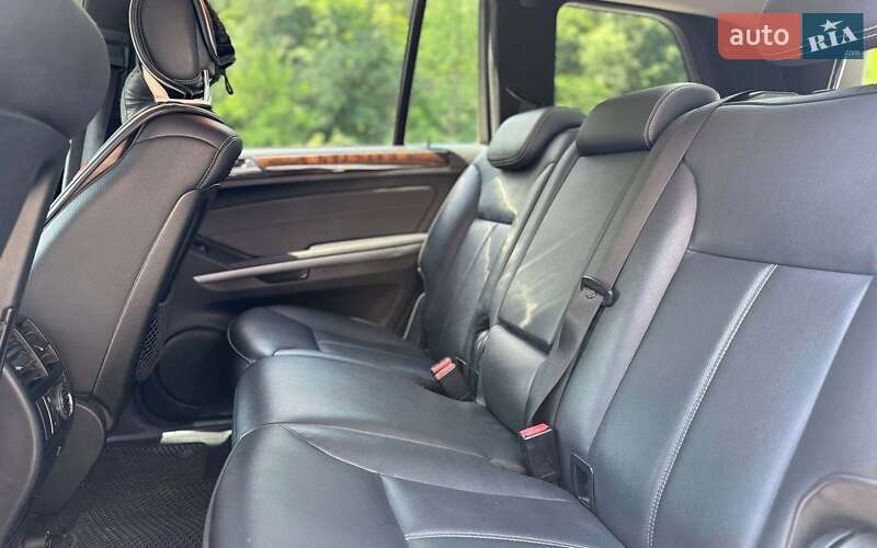 Позашляховик / Кросовер Mercedes-Benz GL-Class 2010 в Чернівцях
