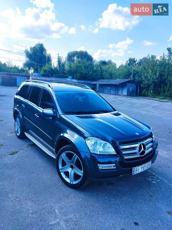 Внедорожник / Кроссовер Mercedes-Benz GL-Class 2010 в 