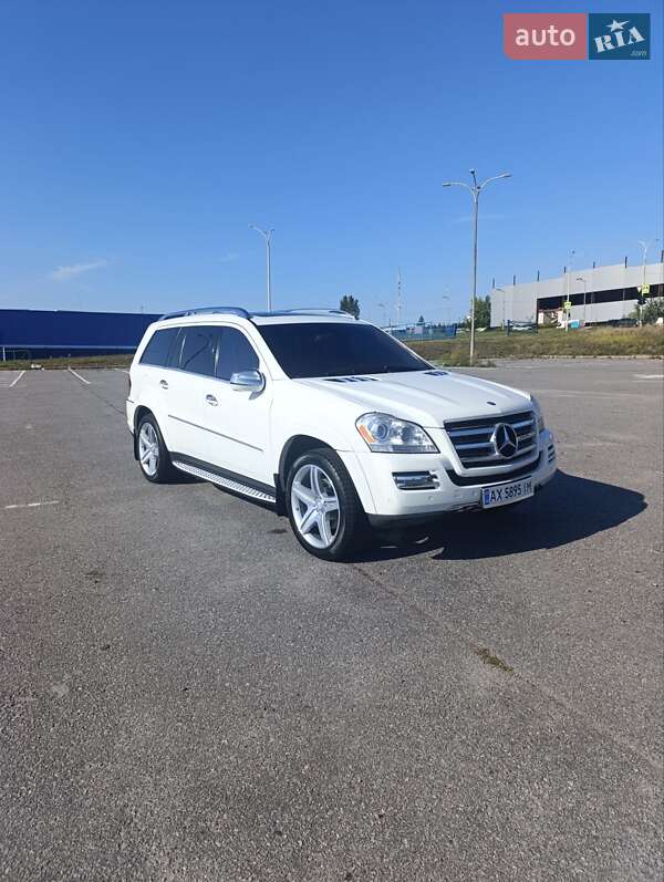 Внедорожник / Кроссовер Mercedes-Benz GL-Class 2010 в 