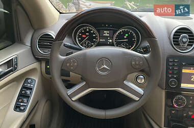 Внедорожник / Кроссовер Mercedes-Benz GL-Class 2011 в 