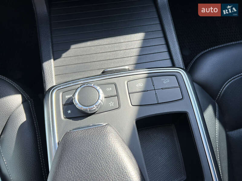 Внедорожник / Кроссовер Mercedes-Benz GL-Class 2015 в Киеве фото 26 Внедорожник / Кроссовер Mercedes-Benz GL-Class 2015 в Киеве