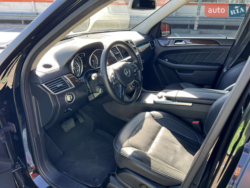 Внедорожник / Кроссовер Mercedes-Benz GL-Class 2015 в Киеве фото 20 Внедорожник / Кроссовер Mercedes-Benz GL-Class 2015 в Киеве