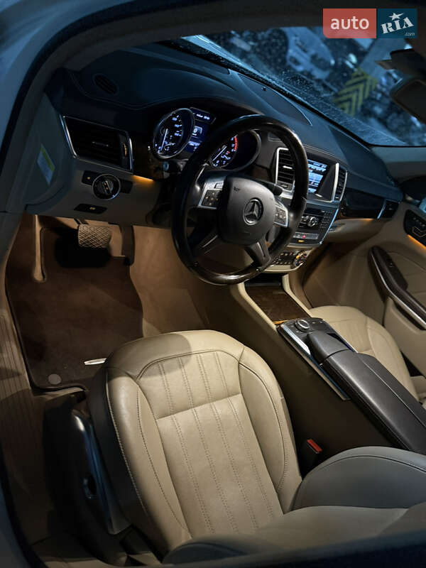 Позашляховик / Кросовер Mercedes-Benz GL-Class 2012 в Києві