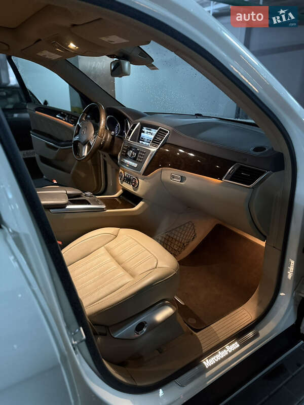 Позашляховик / Кросовер Mercedes-Benz GL-Class 2012 в Києві