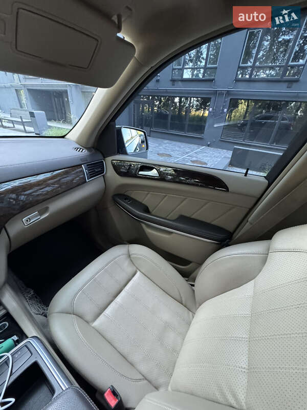 Внедорожник / Кроссовер Mercedes-Benz GL-Class 2014 в Чернигове фото 36 Внедорожник / Кроссовер Mercedes-Benz GL-Class 2014 в Чернигове