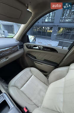 Позашляховик / Кросовер Mercedes-Benz GL-Class 2014 в 