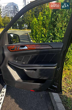 Позашляховик / Кросовер Mercedes-Benz GL-Class 2013 в 