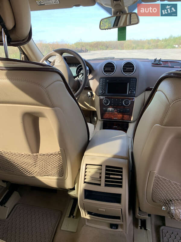Внедорожник / Кроссовер Mercedes-Benz GL-Class 2010 в Тернополе фото 8 Внедорожник / Кроссовер Mercedes-Benz GL-Class 2010 в Тернополе