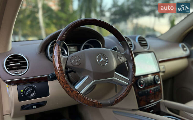 Внедорожник / Кроссовер Mercedes-Benz GL-Class 2011 в Львове фото 19 Внедорожник / Кроссовер Mercedes-Benz GL-Class 2011 в Львове