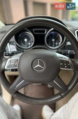 Позашляховик / Кросовер Mercedes-Benz GL-Class 2014 в 