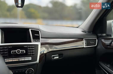 Позашляховик / Кросовер Mercedes-Benz GL-Class 2013 в 