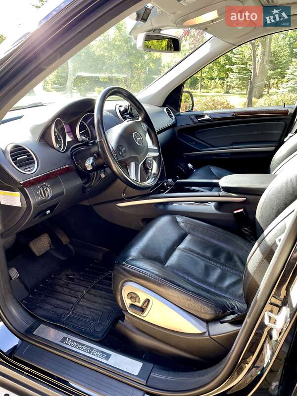 Позашляховик / Кросовер Mercedes-Benz GL-Class 2010 в Києві