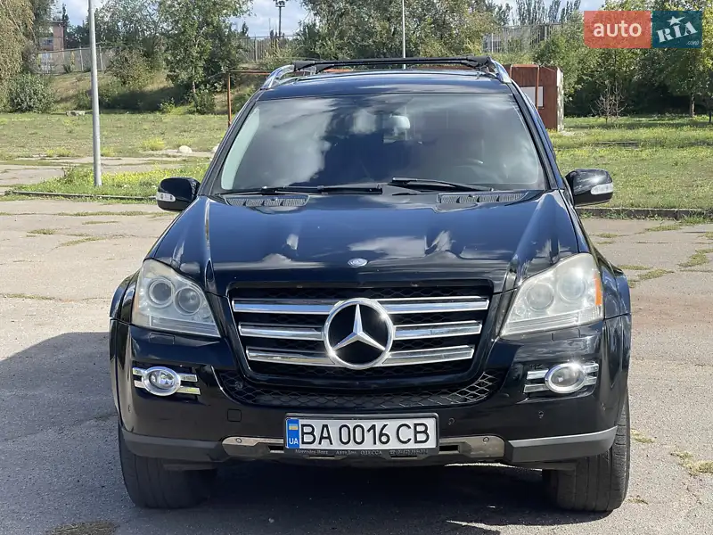 Mercedes-Benz GL-Class