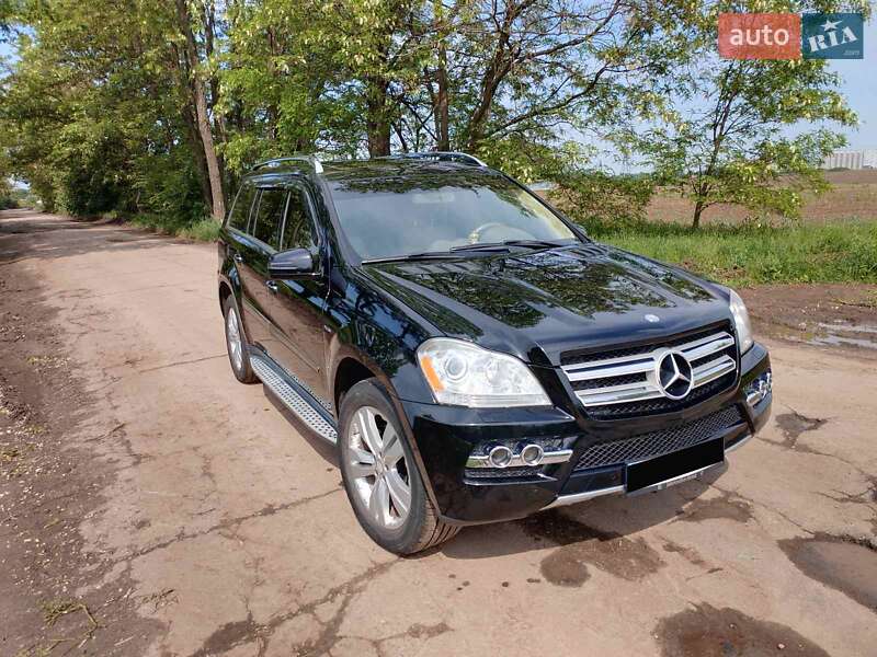 Внедорожник / Кроссовер Mercedes-Benz GL-Class 2011 в Полтаве фото 6 Внедорожник / Кроссовер Mercedes-Benz GL-Class 2011 в Полтаве