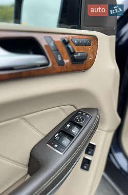 Позашляховик / Кросовер Mercedes-Benz GL-Class 2014 в  фото 19 Позашляховик / Кросовер Mercedes-Benz GL-Class 2014 в