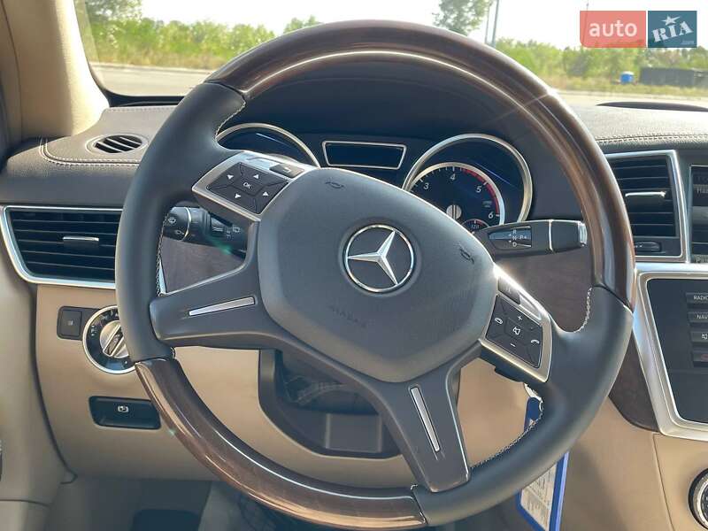 Позашляховик / Кросовер Mercedes-Benz GL-Class 2015 в Києві