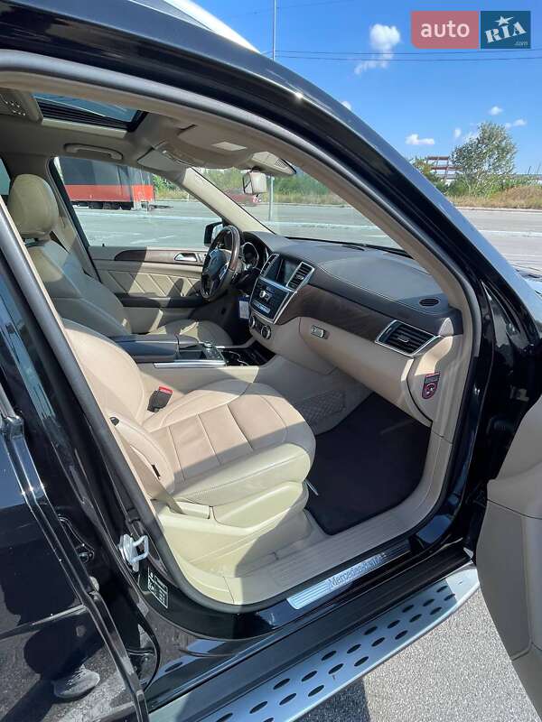 Позашляховик / Кросовер Mercedes-Benz GL-Class 2015 в Києві