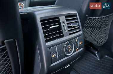 Позашляховик / Кросовер Mercedes-Benz GL-Class 2012 в 