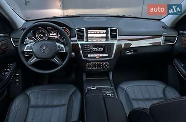 Позашляховик / Кросовер Mercedes-Benz GL-Class 2012 в 