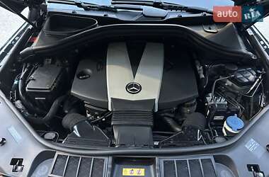 Позашляховик / Кросовер Mercedes-Benz GL-Class 2012 в 