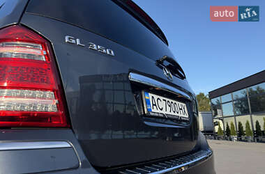 Позашляховик / Кросовер Mercedes-Benz GL-Class 2012 в 