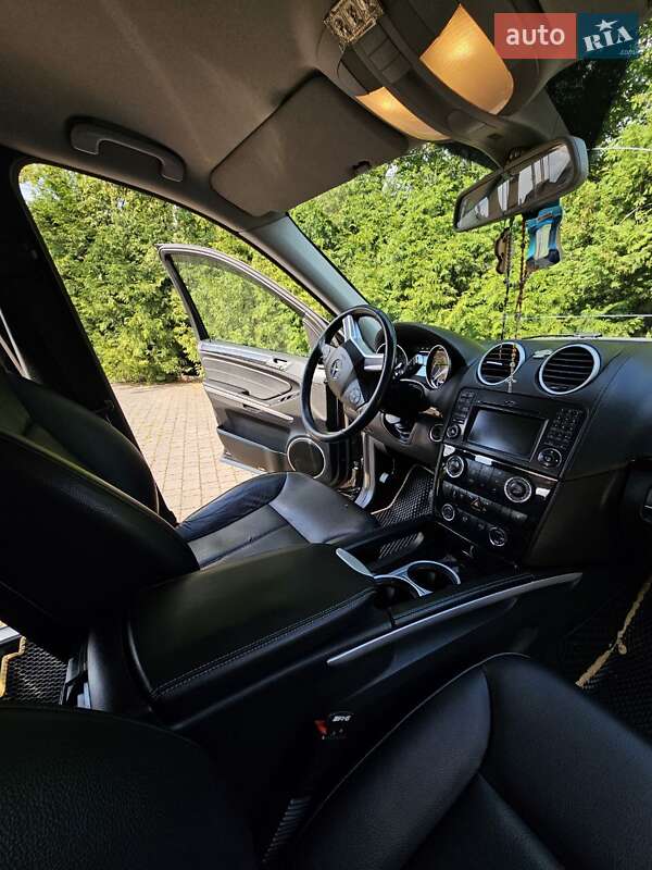 Внедорожник / Кроссовер Mercedes-Benz GL-Class 2010 в Калуше