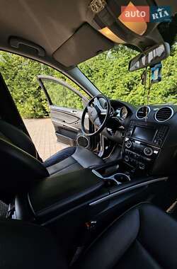 Позашляховик / Кросовер Mercedes-Benz GL-Class 2010 в 