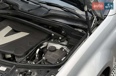 Позашляховик / Кросовер Mercedes-Benz GL-Class 2012 в 