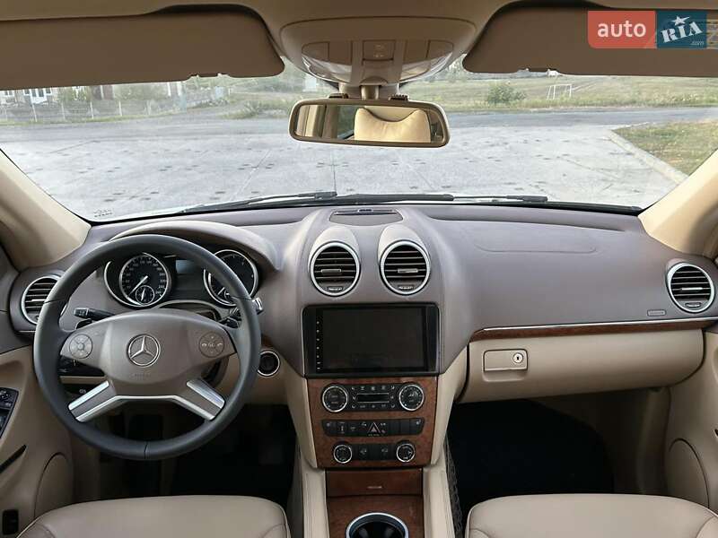 Внедорожник / Кроссовер Mercedes-Benz GL-Class 2010 в Полтаве фото 37 Внедорожник / Кроссовер Mercedes-Benz GL-Class 2010 в Полтаве