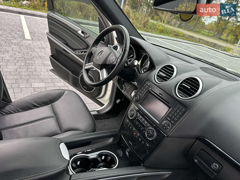 Позашляховик / Кросовер Mercedes-Benz GL-Class 2011 в Самборі фото 104 Позашляховик / Кросовер Mercedes-Benz GL-Class 2011 в Самборі