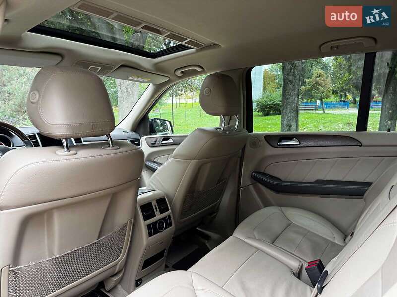 Позашляховик / Кросовер Mercedes-Benz GL-Class 2015 в Києві