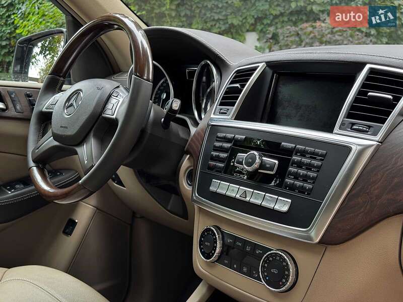 Позашляховик / Кросовер Mercedes-Benz GL-Class 2015 в Києві