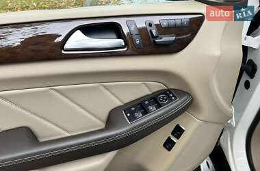Позашляховик / Кросовер Mercedes-Benz GL-Class 2014 в  фото 40 Позашляховик / Кросовер Mercedes-Benz GL-Class 2014 в
