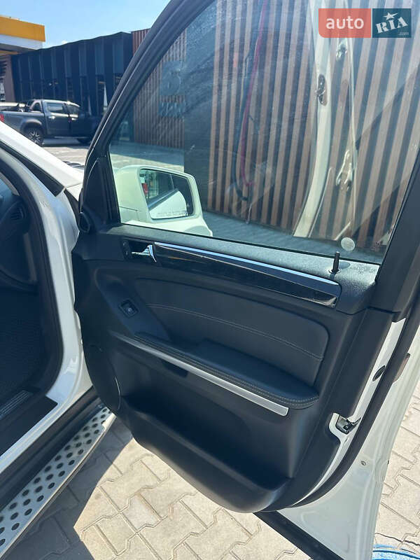 Позашляховик / Кросовер Mercedes-Benz GL-Class 2011 в Чернівцях