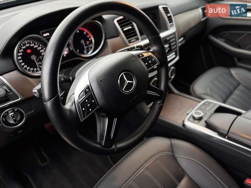 Внедорожник / Кроссовер Mercedes-Benz GL-Class 2015 в Киеве фото 42 Внедорожник / Кроссовер Mercedes-Benz GL-Class 2015 в Киеве