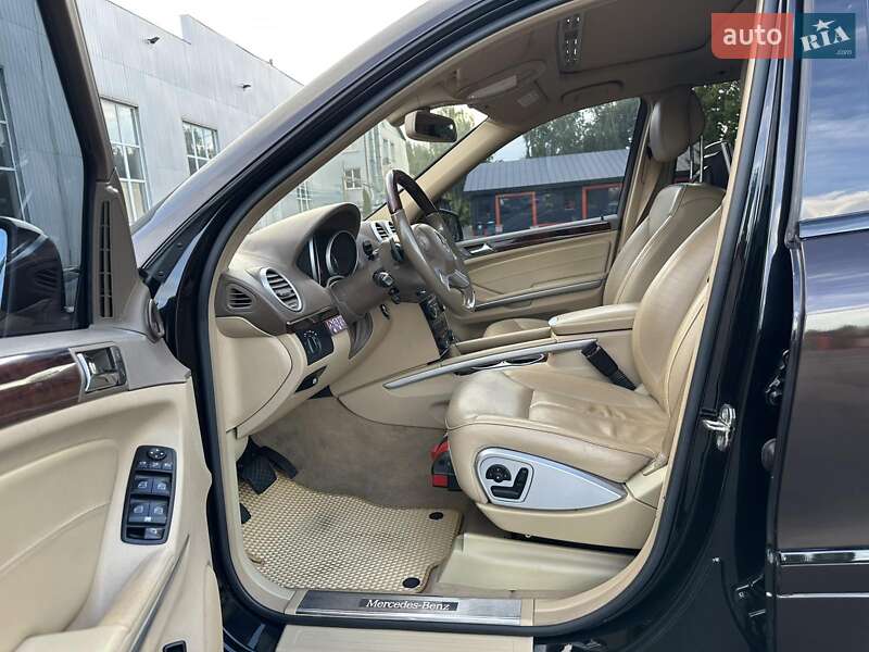 Позашляховик / Кросовер Mercedes-Benz GL-Class 2010 в Броварах