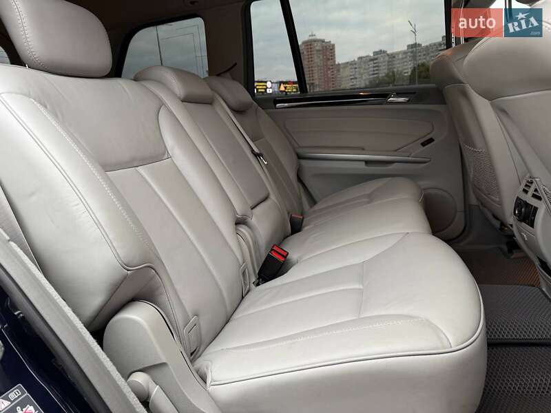 Внедорожник / Кроссовер Mercedes-Benz GL-Class 2010 в Киеве фото 11 Внедорожник / Кроссовер Mercedes-Benz GL-Class 2010 в Киеве