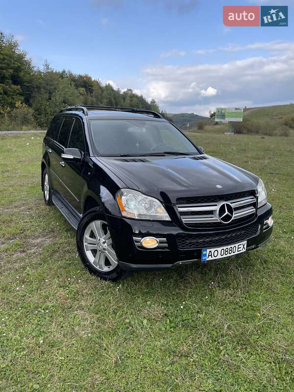 Позашляховик / Кросовер Mercedes-Benz GL-Class 2007 в Сваляві