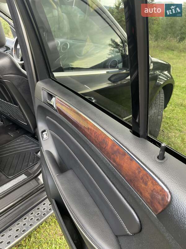 Позашляховик / Кросовер Mercedes-Benz GL-Class 2007 в Сваляві