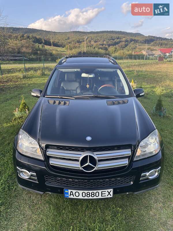 Позашляховик / Кросовер Mercedes-Benz GL-Class 2007 в Сваляві