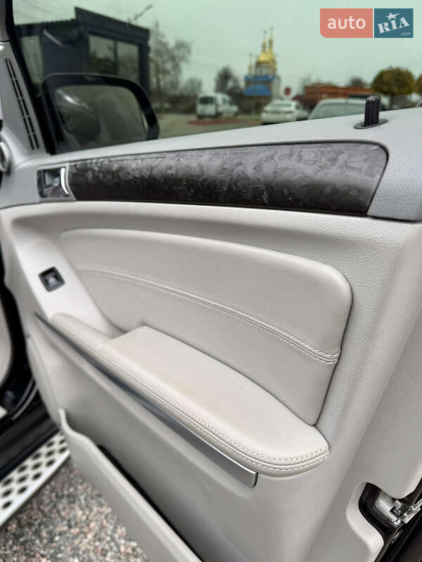 Внедорожник / Кроссовер Mercedes-Benz GL-Class 2009 в Гадяче