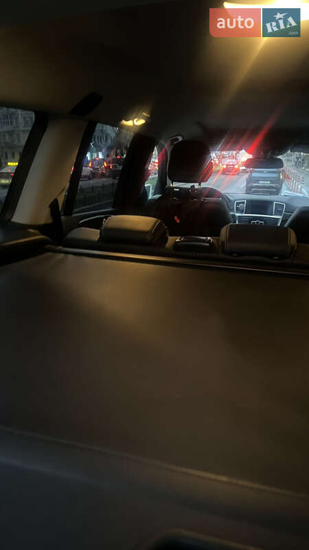 Внедорожник / Кроссовер Mercedes-Benz GL-Class 2015 в Киеве фото 45 Внедорожник / Кроссовер Mercedes-Benz GL-Class 2015 в Киеве