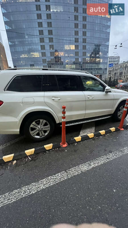Внедорожник / Кроссовер Mercedes-Benz GL-Class 2015 в Киеве фото 50 Внедорожник / Кроссовер Mercedes-Benz GL-Class 2015 в Киеве