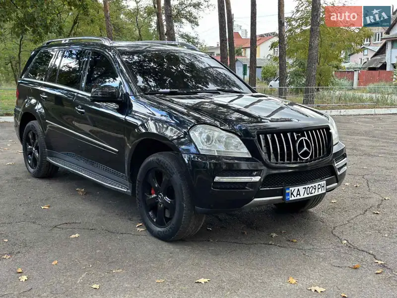 Mercedes-Benz GL-Class 2011