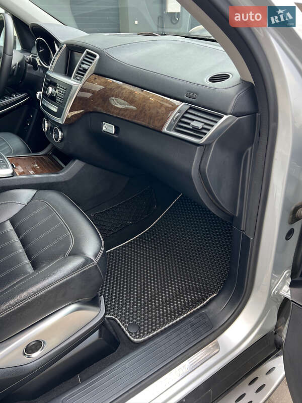 Позашляховик / Кросовер Mercedes-Benz GL-Class 2013 в Рівному