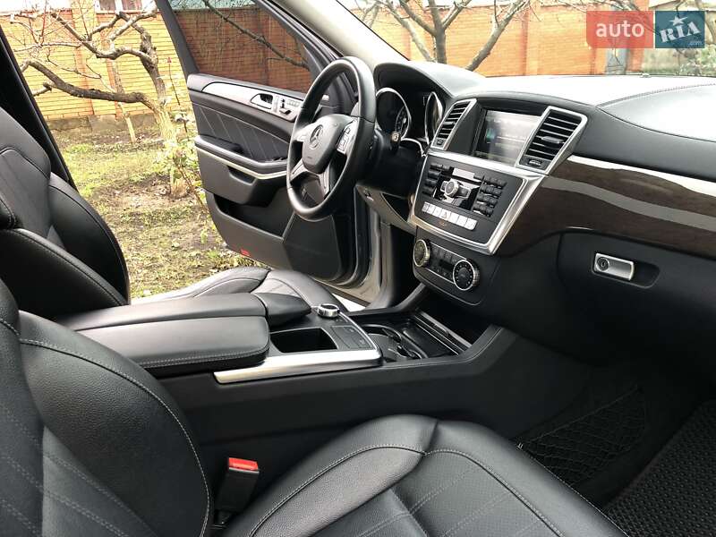 Позашляховик / Кросовер Mercedes-Benz GL-Class 2014 в Кривому Розі фото 37 Позашляховик / Кросовер Mercedes-Benz GL-Class 2014 в Кривому Розі